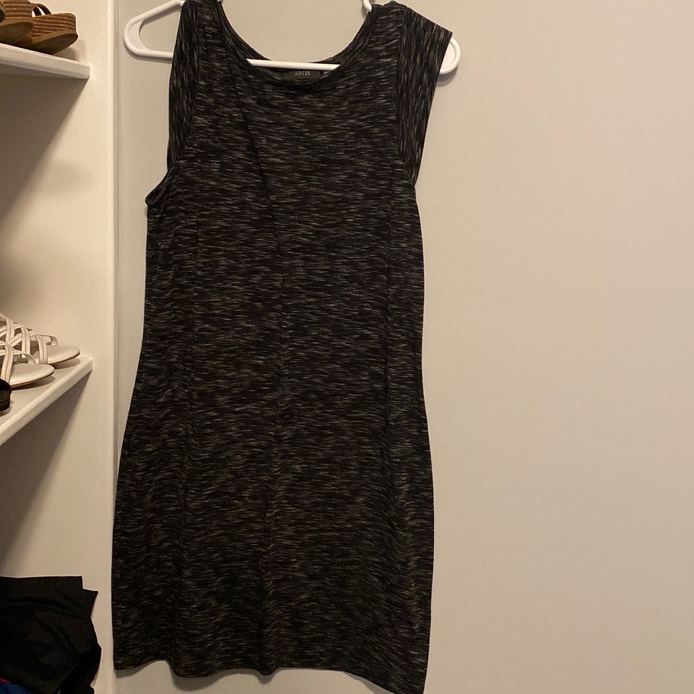 Very comfortable, lightweight dress for summer. Wear it casual or dress it up.